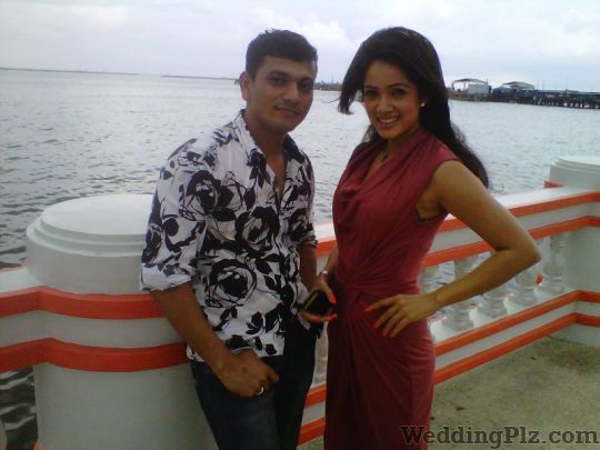 Subhash Shinde Makeup Artist Beauty Parlours weddingplz