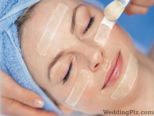 Oxiya Unisex Salon and Spa Beauty Parlours weddingplz