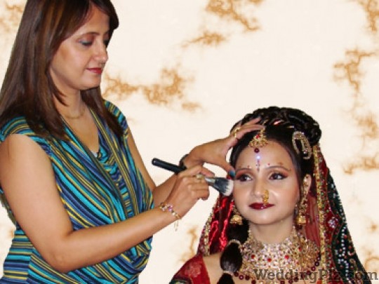 Khoobsurat Unisex Beauty Parlours weddingplz