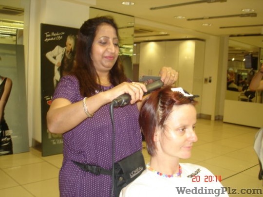 Sahiba Unisex Salon Beauty Parlours weddingplz