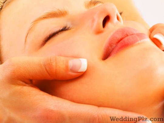 Valentia Unisex Salon and Spa Beauty Parlours weddingplz