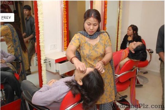 Varshas Unisex Salon Beauty Parlours weddingplz