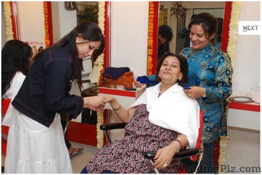 Varshas Unisex Salon Beauty Parlours weddingplz