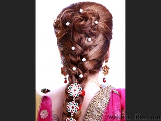 Vidya Tikari Studio Beauty Parlours weddingplz