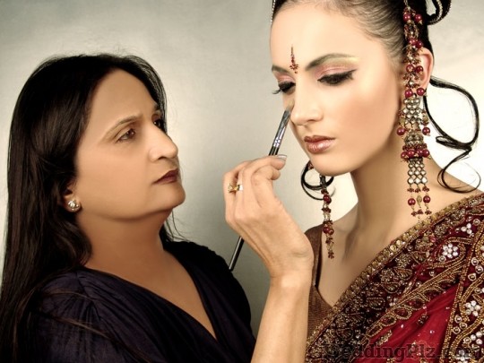 Simmi Ghais Xpressions The Make Up Studio Beauty Parlours weddingplz