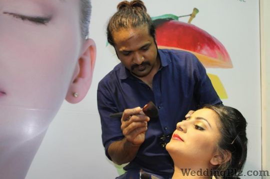 ZD Naseem Unisex Salon Beauty Parlours weddingplz