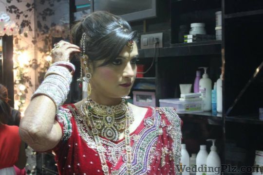 ZD Naseem Unisex Salon Beauty Parlours weddingplz