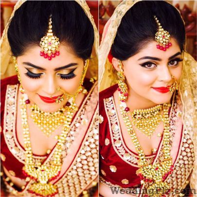 Astha Khanna Makeup Artist Beauty Parlours weddingplz