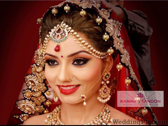 Kanikka Tandon Studdio Beauty Parlours weddingplz