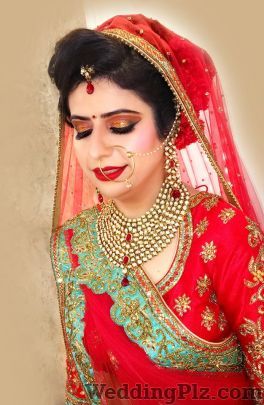 Kanikka Tandon Studdio Beauty Parlours weddingplz