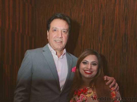 Kanikka Tandon Studdio Beauty Parlours weddingplz
