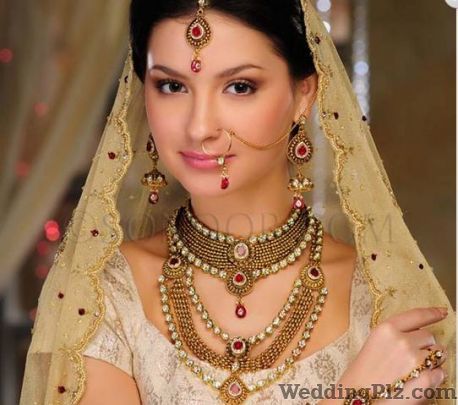 La Bella Bridal Studio Beauty Parlours weddingplz