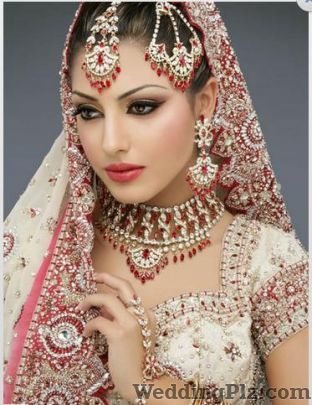 La Bella Bridal Studio Beauty Parlours weddingplz