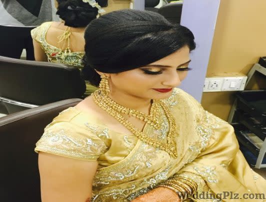 Make Over Beauty Parlours weddingplz