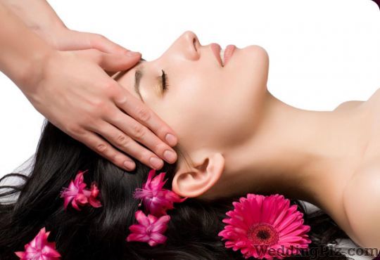 Shahi Look Unisex Salon Beauty Parlours weddingplz