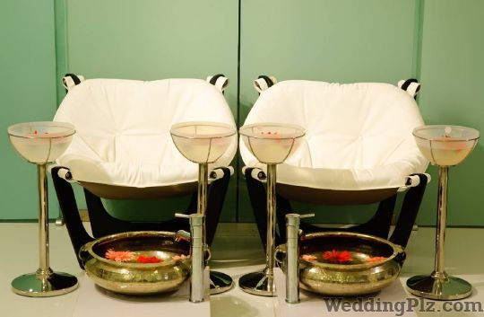 The Cut Collective Beauty Parlours weddingplz