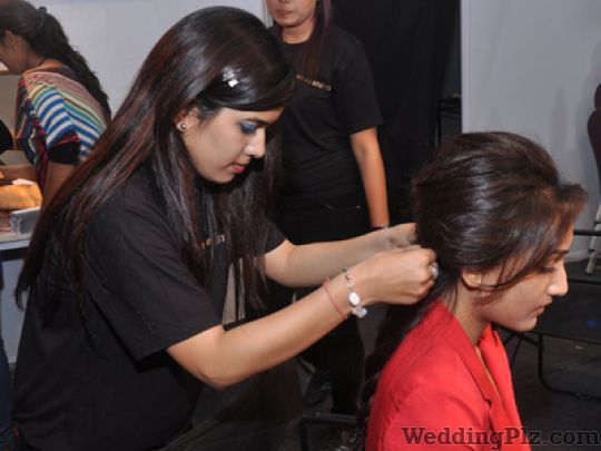 Portfolio Images - Lakme Salon, Sarabha Nagar, West Ludhiana | Beauty  Parlours - 36781 | Weddingplz