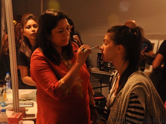 Lakme Salon Beauty Parlours weddingplz