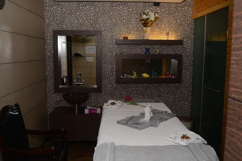 Slender Shape Pvt. Ltd Beauty Parlours weddingplz