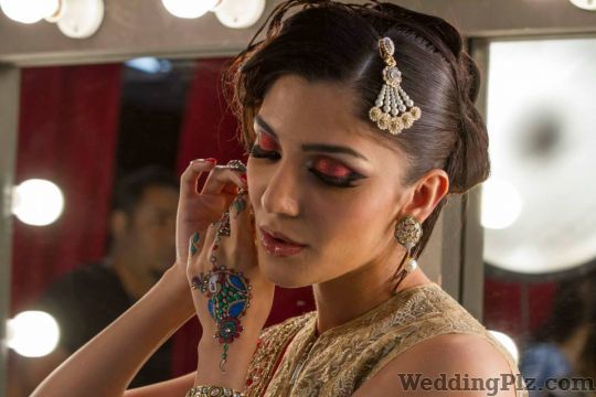 Lakme Salon Beauty Parlours weddingplz