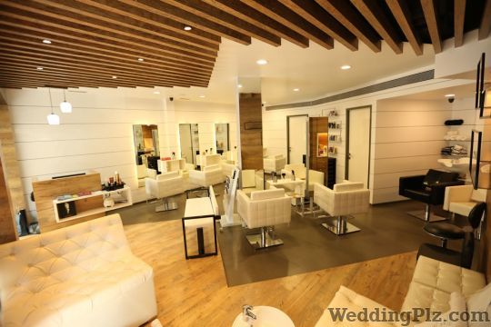 B Blunt Beauty Parlours weddingplz