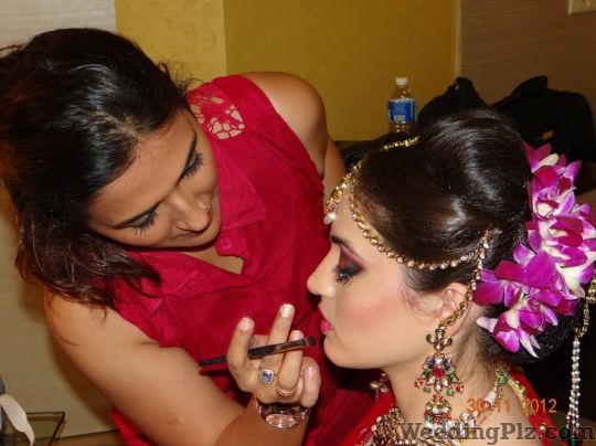 Enrich Salon Beauty Parlours weddingplz