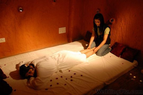 The Glam Wellness Hub Beauty Parlours weddingplz