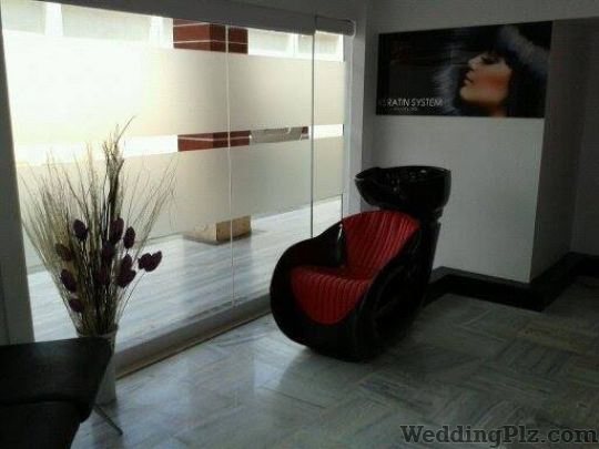 Straight Studio Beauty Parlours weddingplz