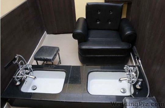 Shear Magic Unisex Salon and Spa Beauty Parlours weddingplz