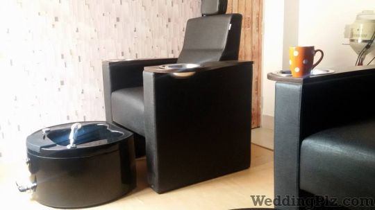 Stilista Unisex Salon Beauty Parlours weddingplz