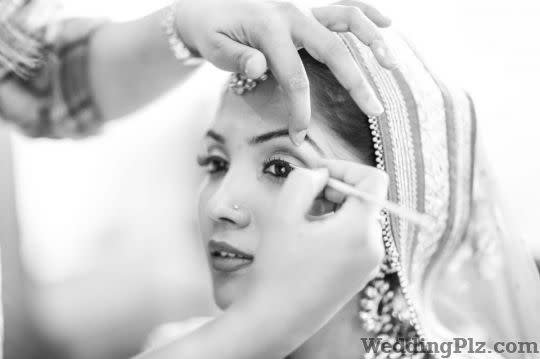 Tranzient A Cut Above Beauty Parlours weddingplz