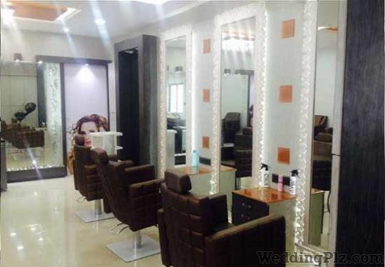 V Kreate Style Lounge Beauty Parlours weddingplz