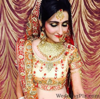 Adamma Beauty Parlours weddingplz