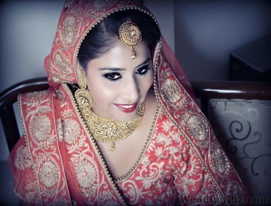 Harpreet Ghuman Makeup Artist Beauty Parlours weddingplz