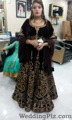 Meenakshi Ahuja Makeover Studio Beauty Parlours weddingplz