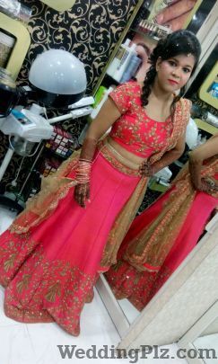 Meenakshi Ahuja Makeover Studio Beauty Parlours weddingplz