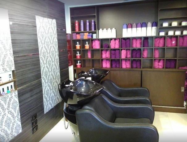 Beyond the Fringe Salon Beauty Parlours weddingplz