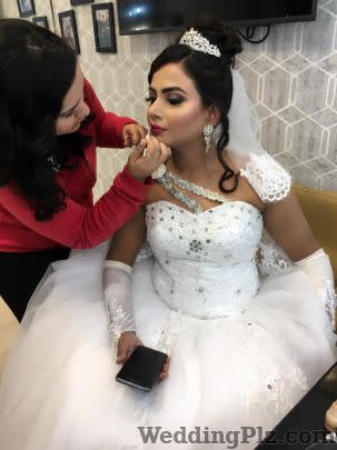 Hair Masters Luxury Salon Beauty Parlours weddingplz
