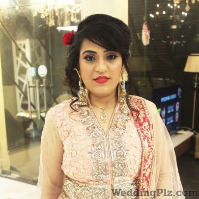 FleekYou Salon   Best Salon in Paschim Vihar Beauty Parlours weddingplz