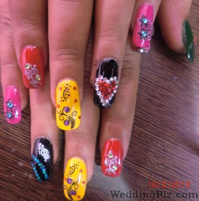 Zoe Nails Nail Art Studios weddingplz