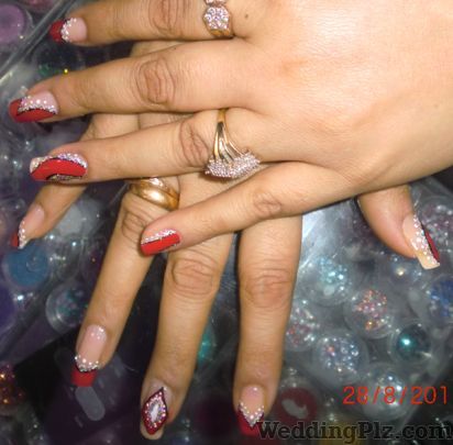 Zoe Nails Nail Art Studios weddingplz