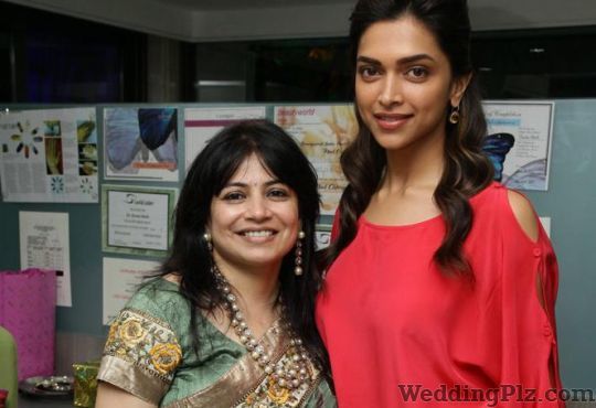 Kavis Nail Care Nail Art Studios weddingplz