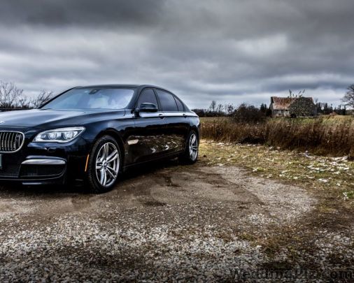 City Skyline Travels Luxury Cars on Rent weddingplz