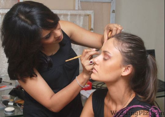 Style Studio by Shalini Singh Makeup Artists weddingplz