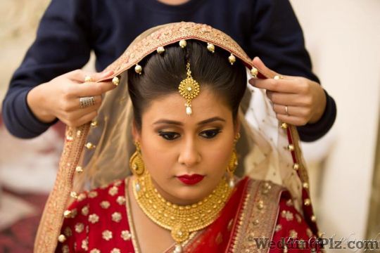 Avantika Kapur Makeup and Hair Makeup Artists weddingplz
