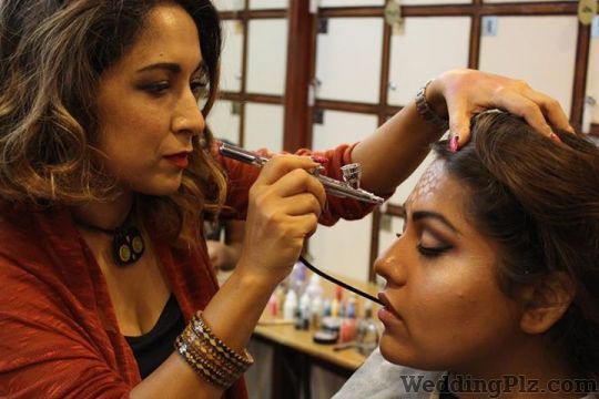 Makeup By Artist Vidya Tikari, top trendig Make-up Artists in fashion and makeup industry 