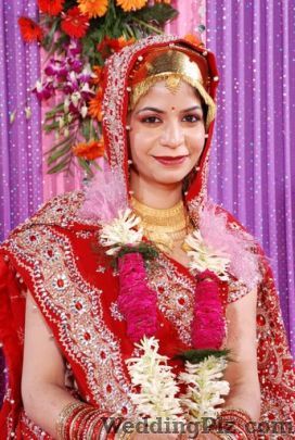 Shalini Vasisht Makeup Artist Makeup Artists weddingplz