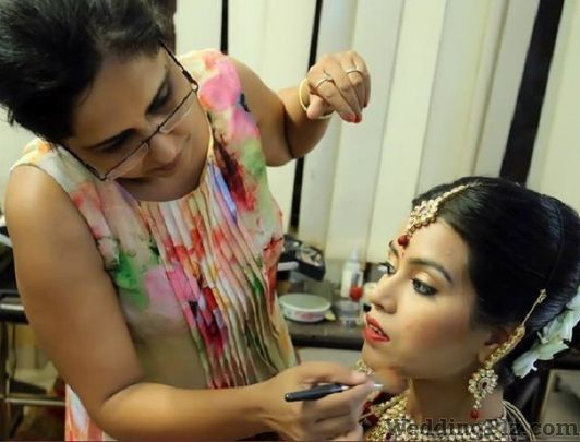 Sarita Sharma Makeup Artist Makeup Artists weddingplz