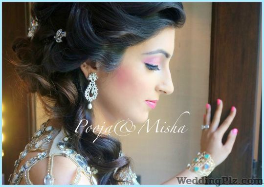 Makeovers By Pooja And Misha Makeup Artists weddingplz