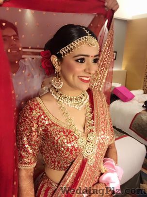 Jasmeet Kapany Hair and Makeup Makeup Artists weddingplz